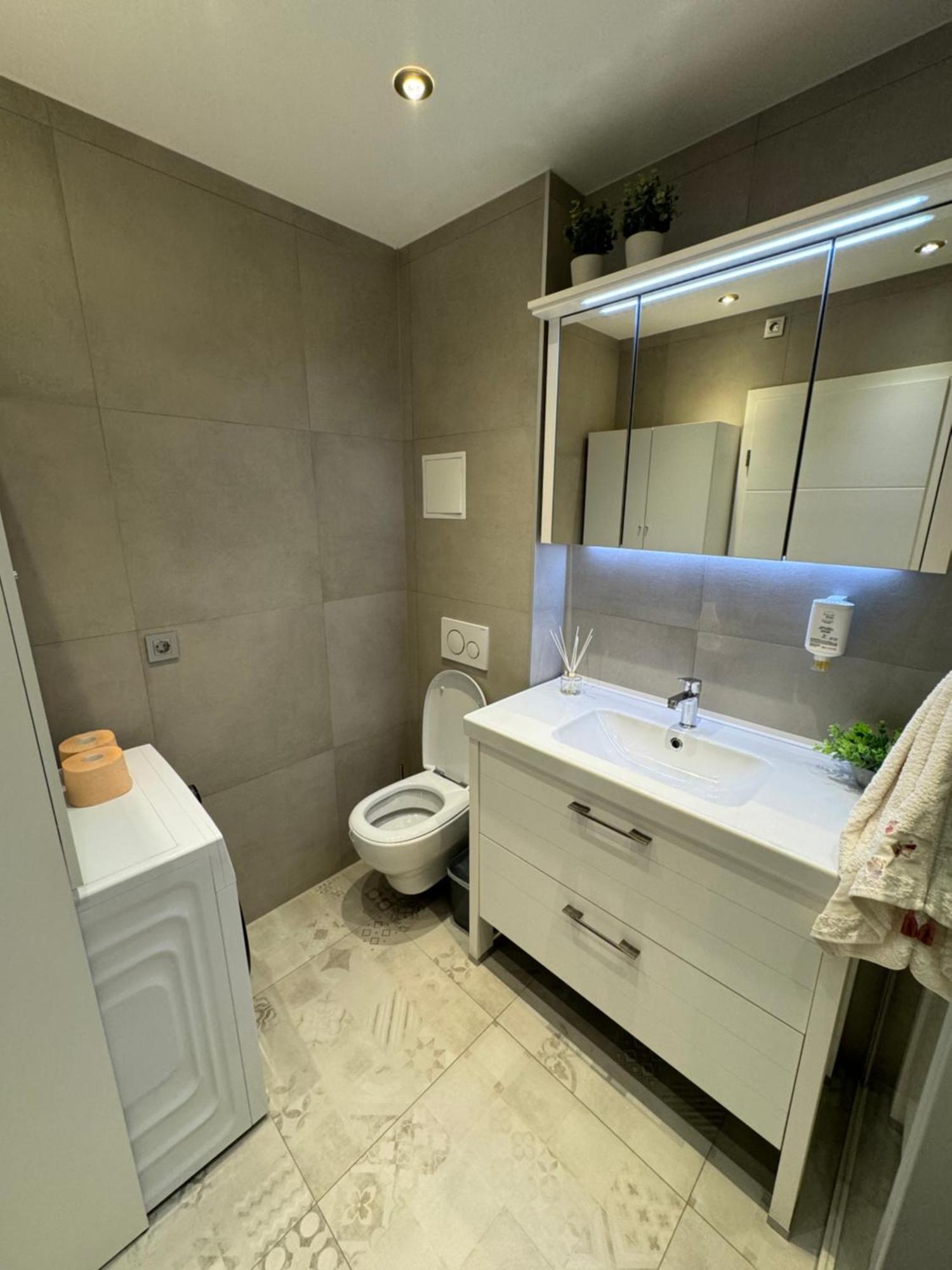 Apartment Astra With Private Parking Σπλιτ Εξωτερικό φωτογραφία
